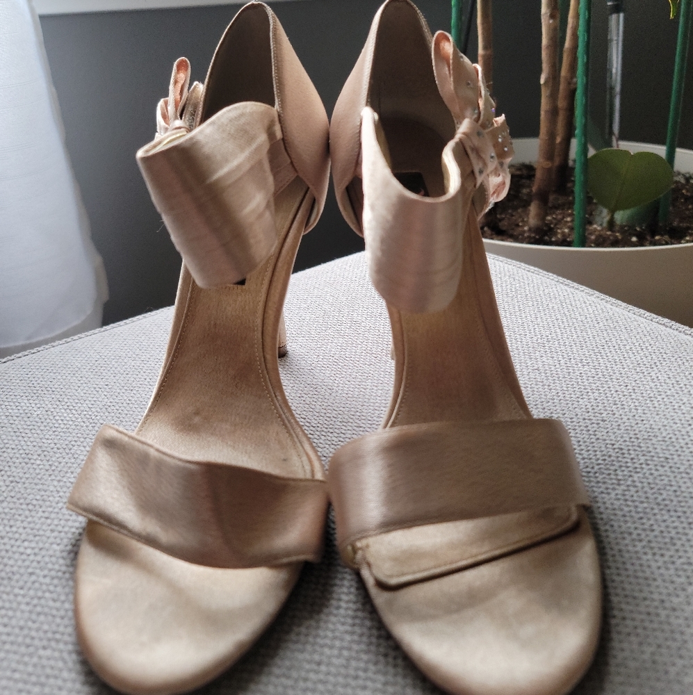 Heels - Picture 10 of 10